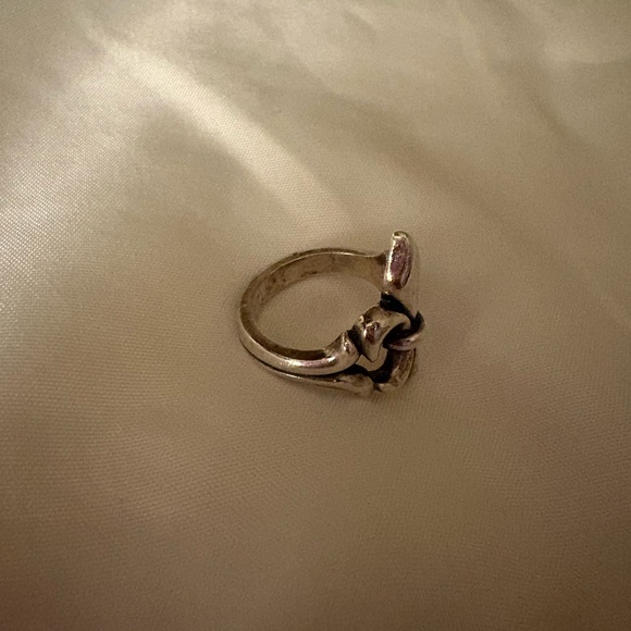 Retired - Fleur De Lis ring - Picture 5 of 7